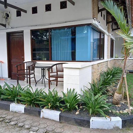 Hotel Pondok Putri Batukaras Exteriör bild